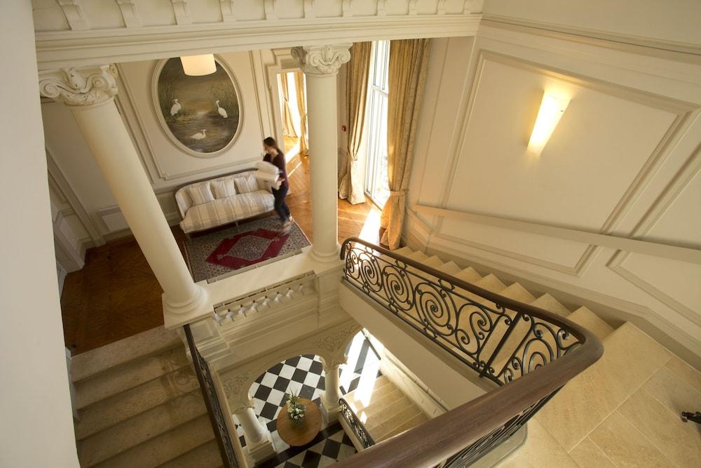 Chateau Grattequina